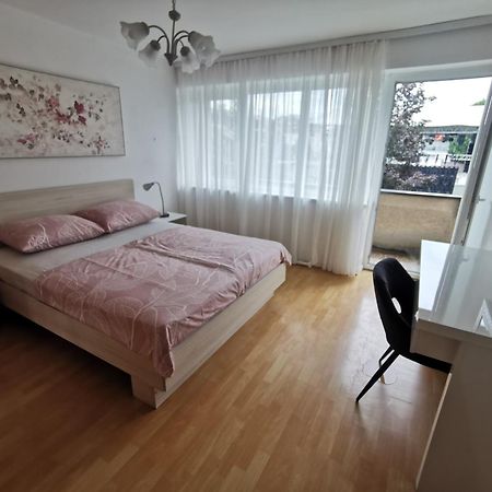 Apartment Tonio - Right On The Main Square Gospić Kültér fotó
